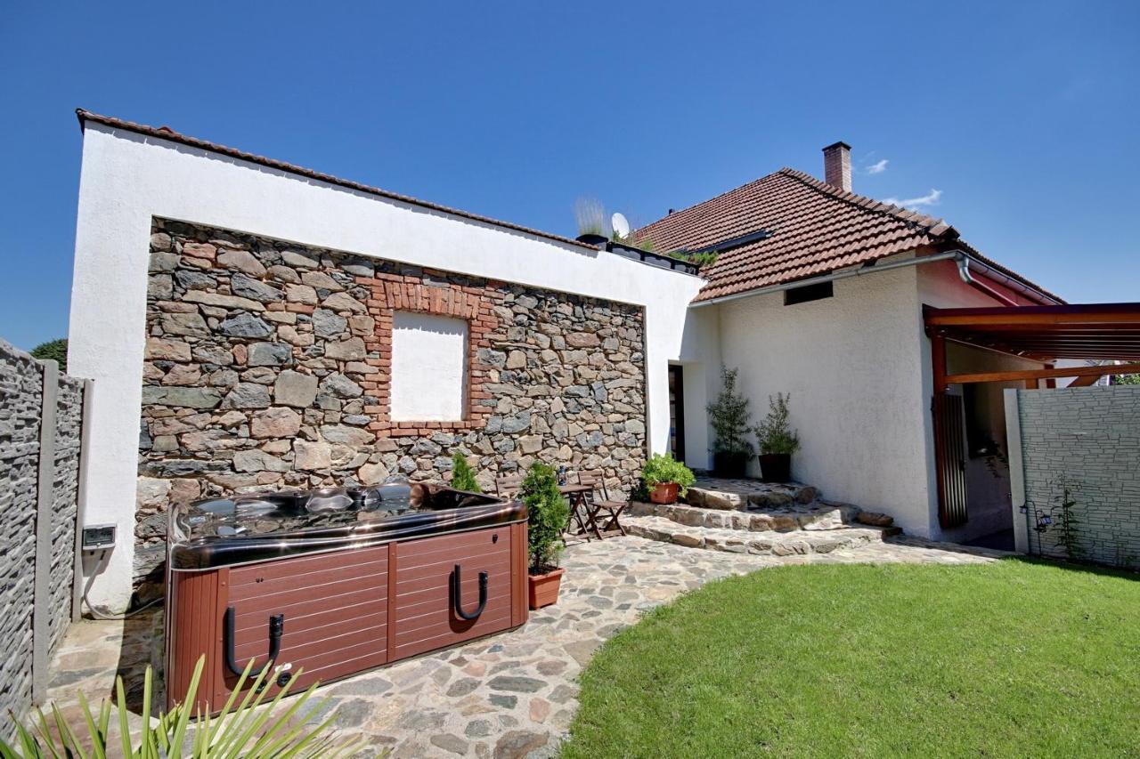 Holiday Home Kvitek Ctetin 외부 사진
